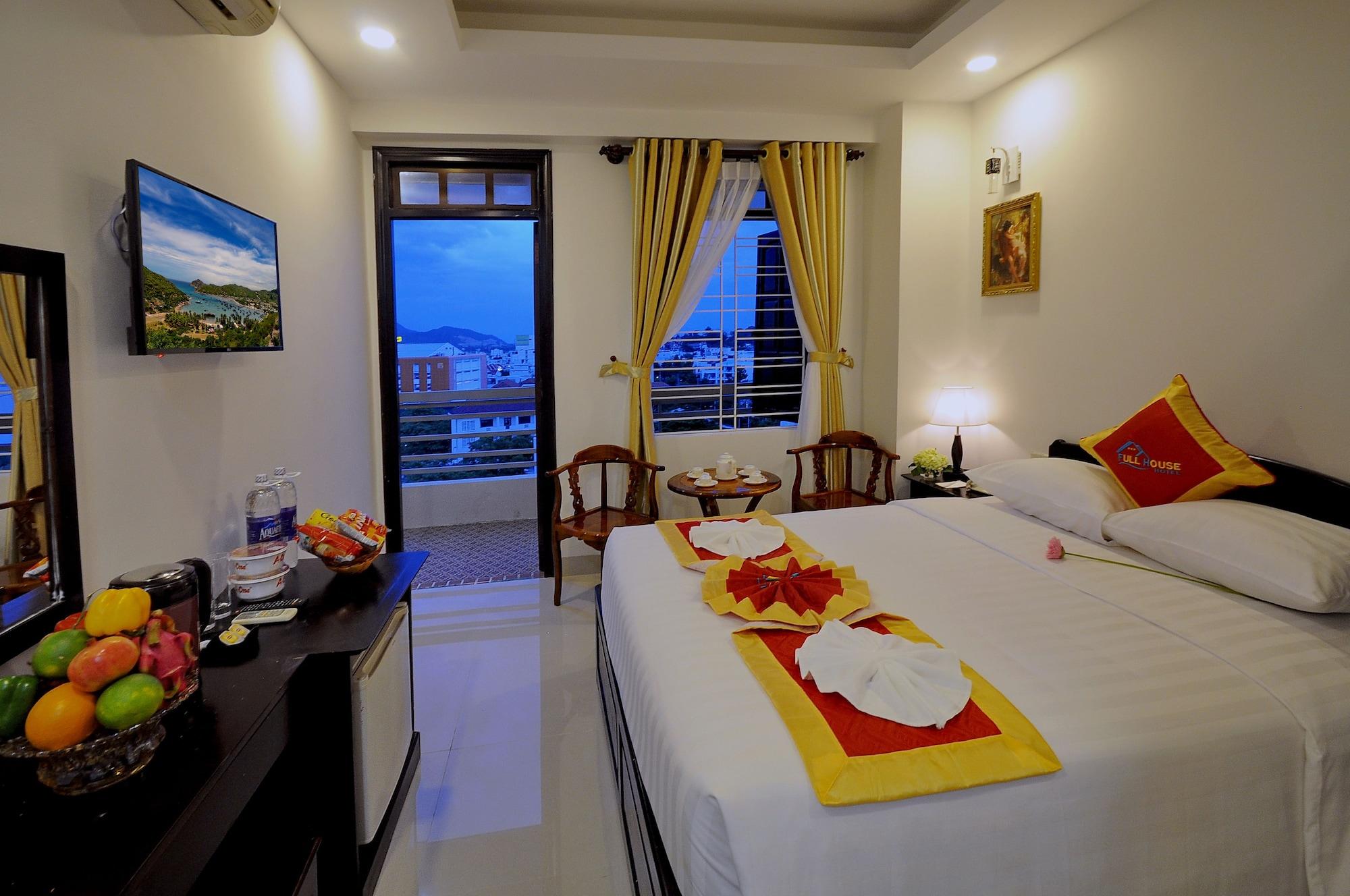Full House Hotel Nha Trang Exterior photo